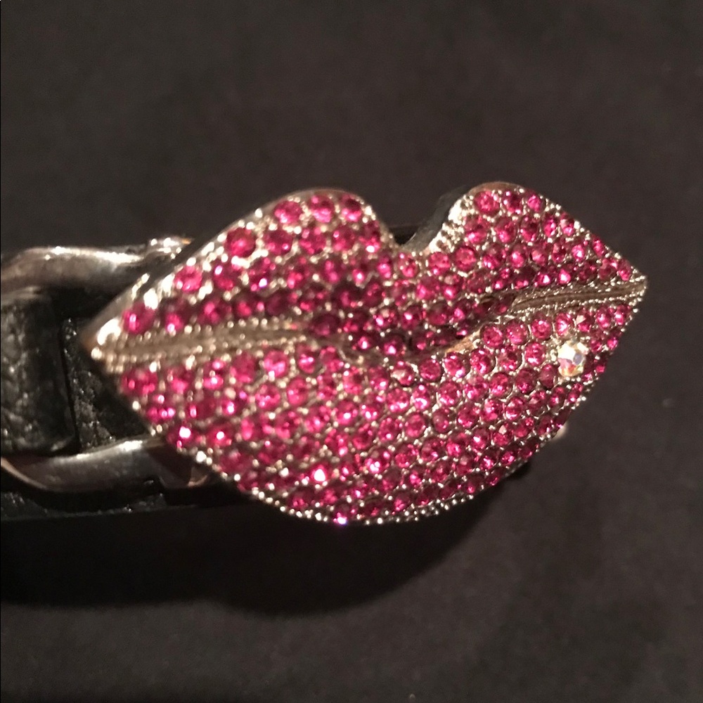 100% Betsey Johnson